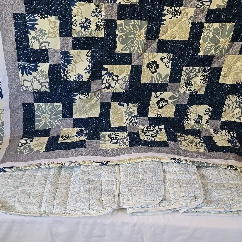 Cream and Blue Patchwork Quilt with Geometric Design
